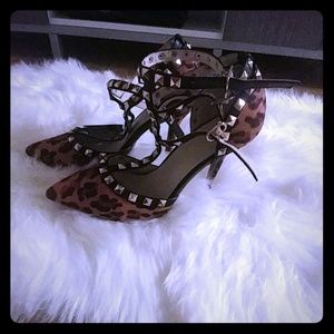 Cheetah stilletos